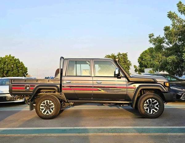 Toyota Land Cruiser Pick Up LX-Z1 LC79 / 2.8L DIESEL V4 4WD / (CODE # LX-Z1)