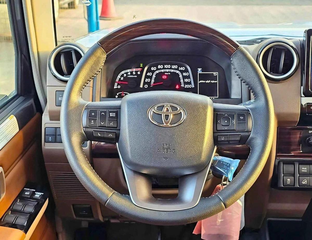 Toyota Land Cruiser Pick Up LX-Z1 LC79 / 2.8L DIESEL V4 4WD / (CODE # LX-Z1)-6-6