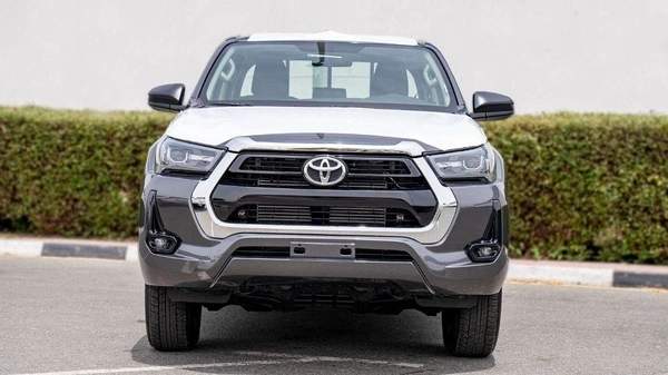 Toyota Hilux HILUX 2.4L MT P.WINDO DIESEL 2026
