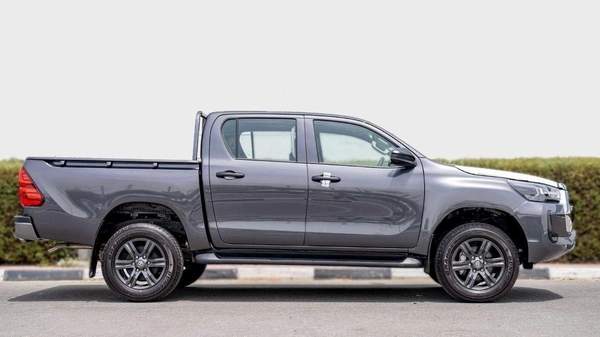 Toyota Hilux HILUX 2.4L MT P.WINDO DIESEL 2026