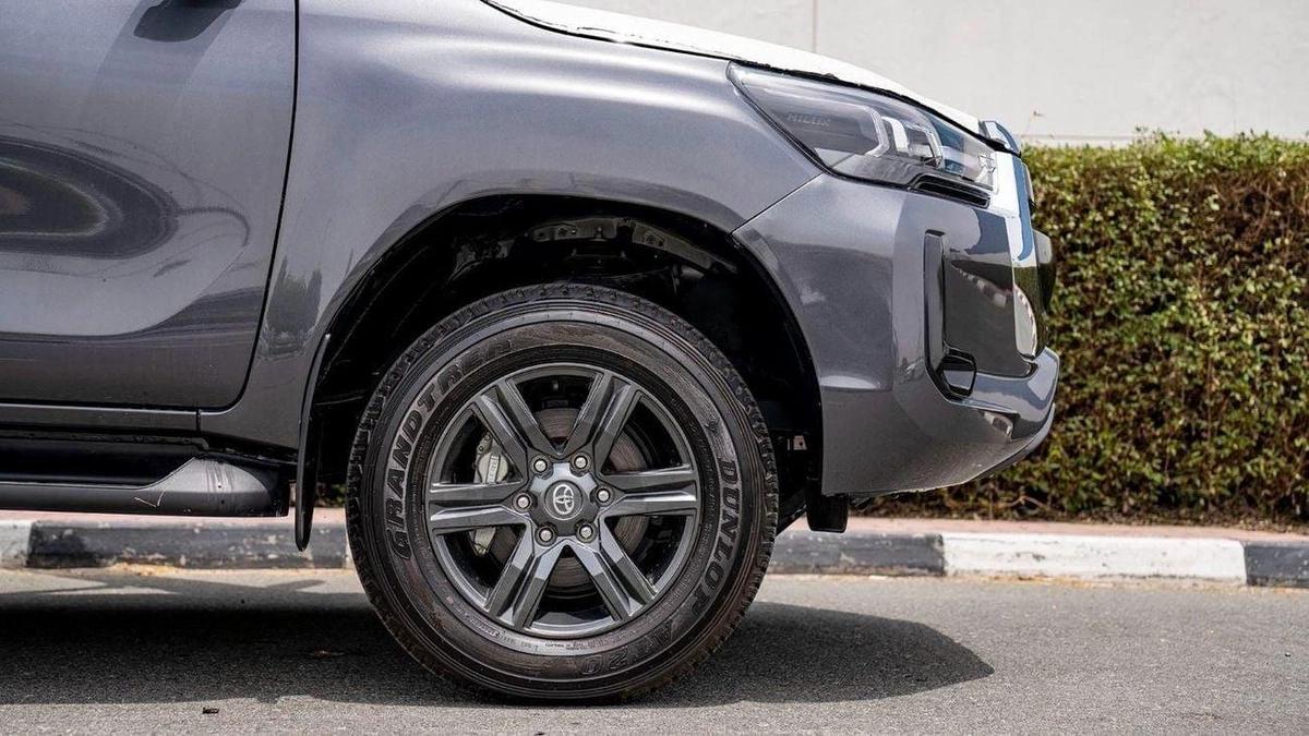 Toyota Hilux HILUX 2.4L MT P.WINDO DIESEL 2026-4-4