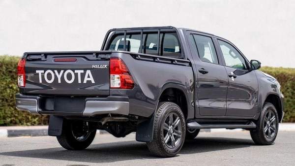 Toyota Hilux HILUX 2.4L MT P.WINDO DIESEL 2026