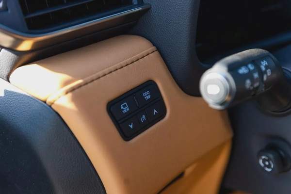 Lexus LX 700h Signature 2026 - GCC Specs - Brand New