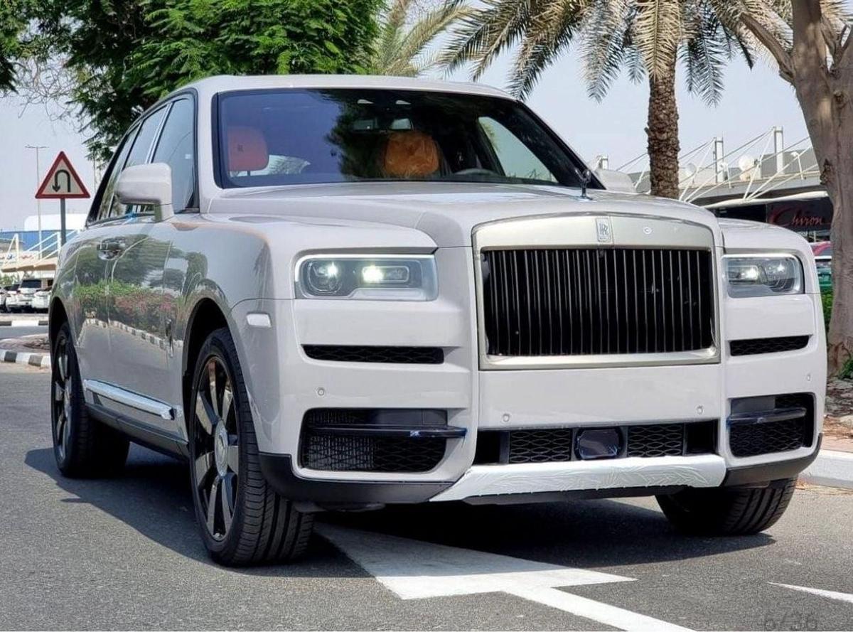 Rolls-Royce Cullinan VIP 2023 ORANGE INTERIOR-2-2
