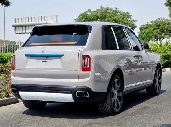 Rolls-Royce Cullinan VIP 2023 ORANGE INTERIOR