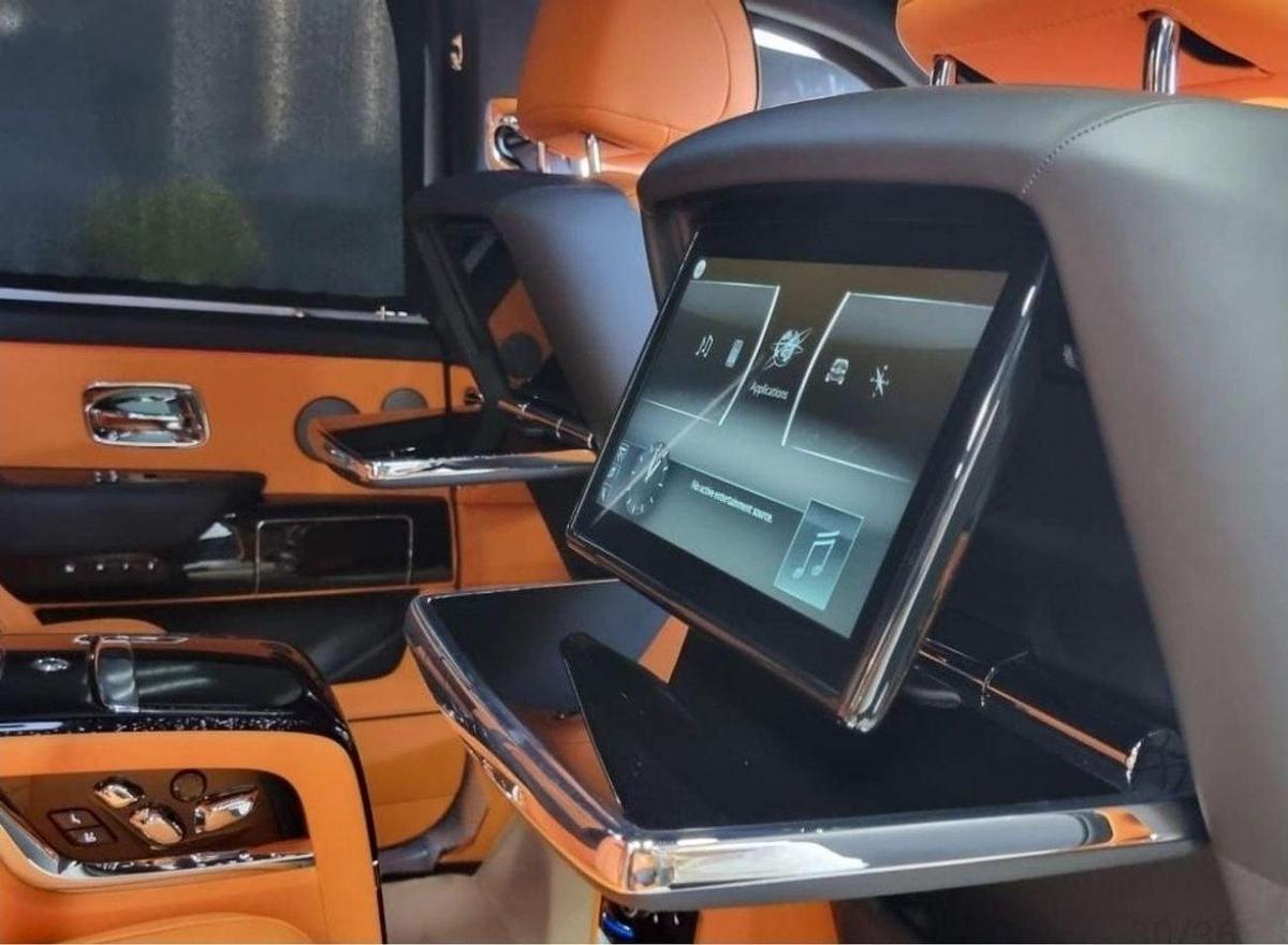 Rolls-Royce Cullinan VIP 2023 ORANGE INTERIOR-12-12