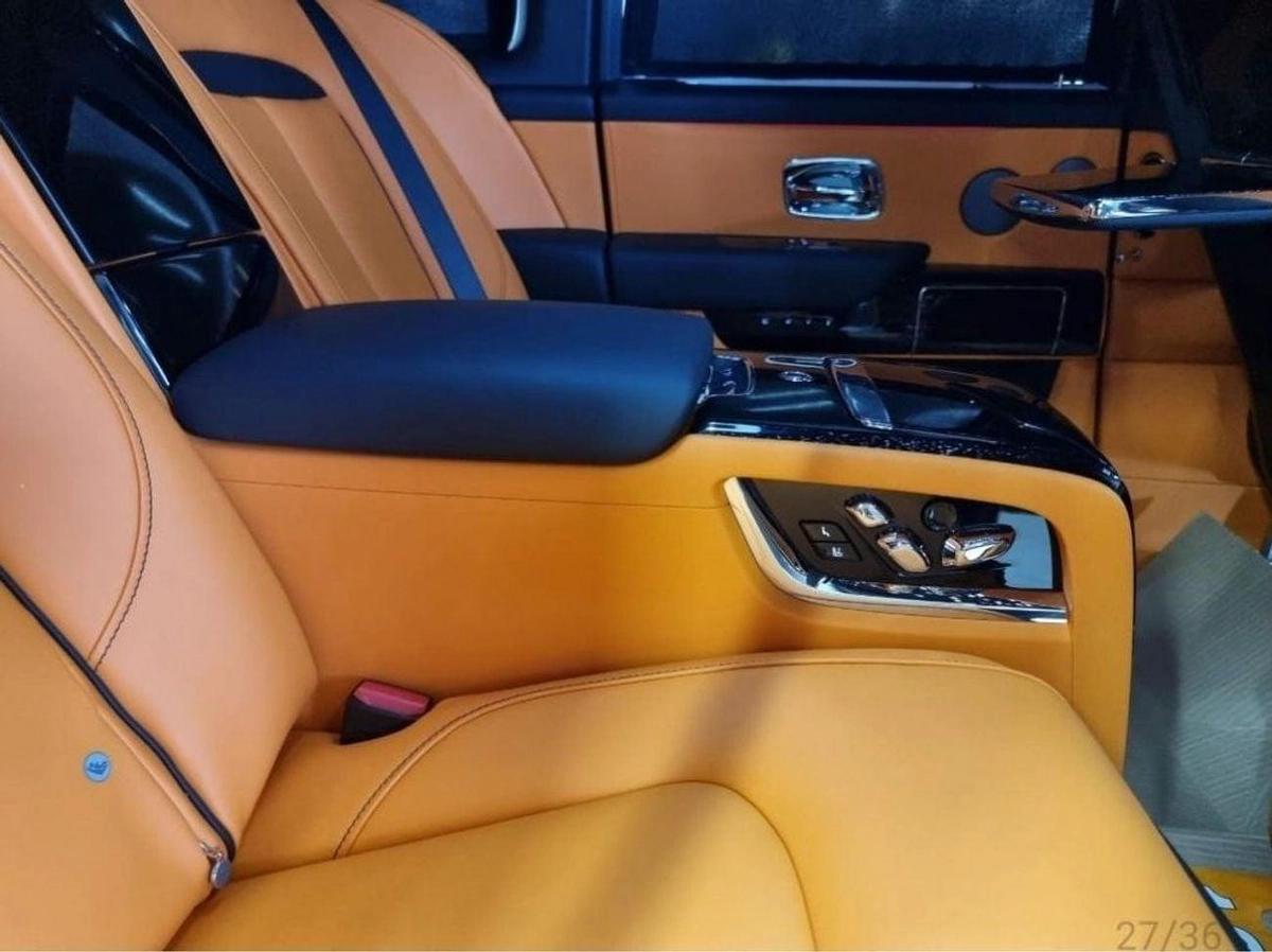 Rolls-Royce Cullinan VIP 2023 ORANGE INTERIOR-15-15