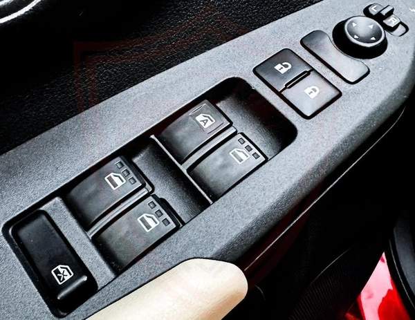 Used Toyota Yaris 2023