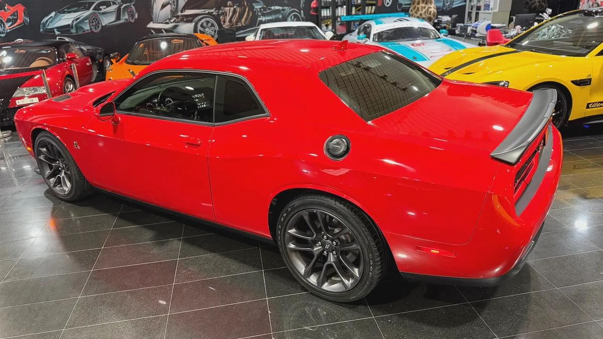 DODGE CHALLENGER 6.4L,SRT SCAT PACK, MANUAL GEAR,, EXCELLENT CONDITION-9-9