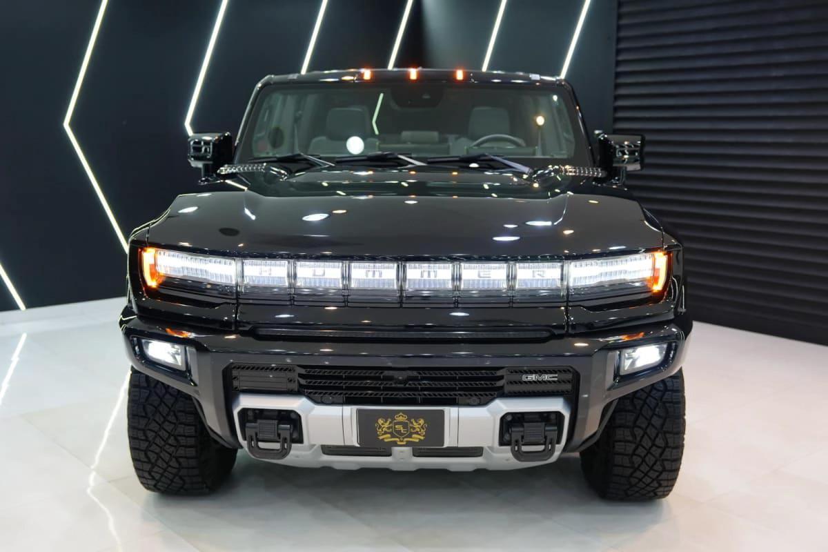 GMC Hummer EV Pickup-5-5