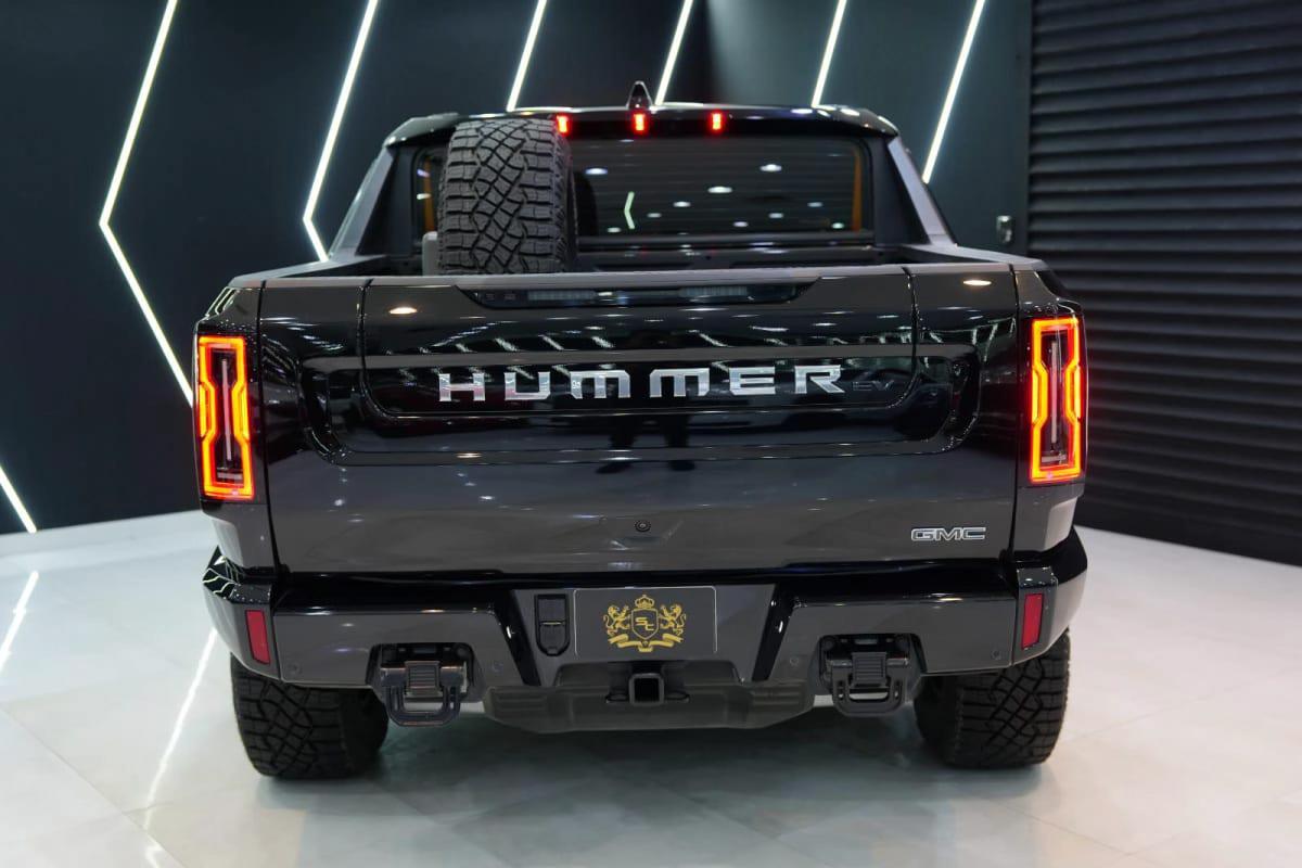 GMC Hummer EV Pickup-3-3