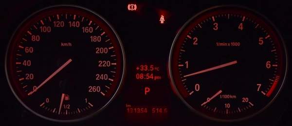 BMW X1 sDrive18i ( 2015 Model ) in Blue Color! GCC Specs