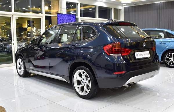 BMW X1 sDrive18i ( 2015 Model ) in Blue Color! GCC Specs