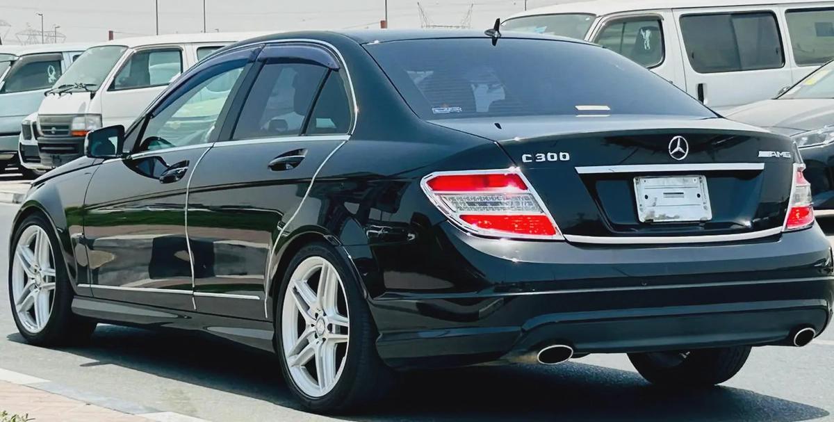 BENZ C300 | 2010 | ONLY | 111271 KM | JAPAN IMPORT | CLEAN TITLE-4-4