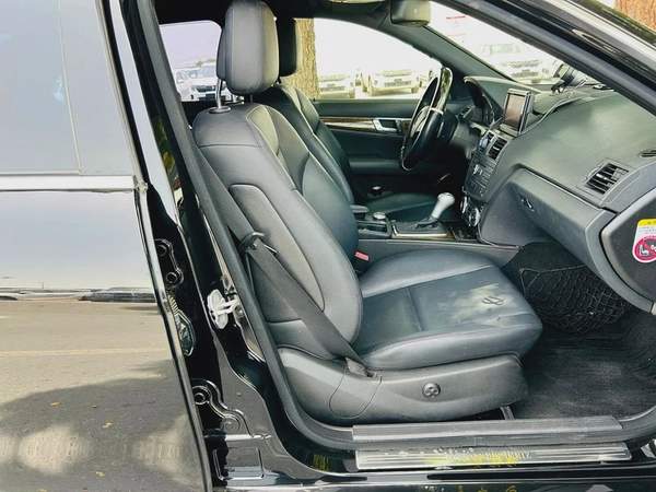 BENZ C300 | 2010 | ONLY | 111271 KM | JAPAN IMPORT | CLEAN TITLE