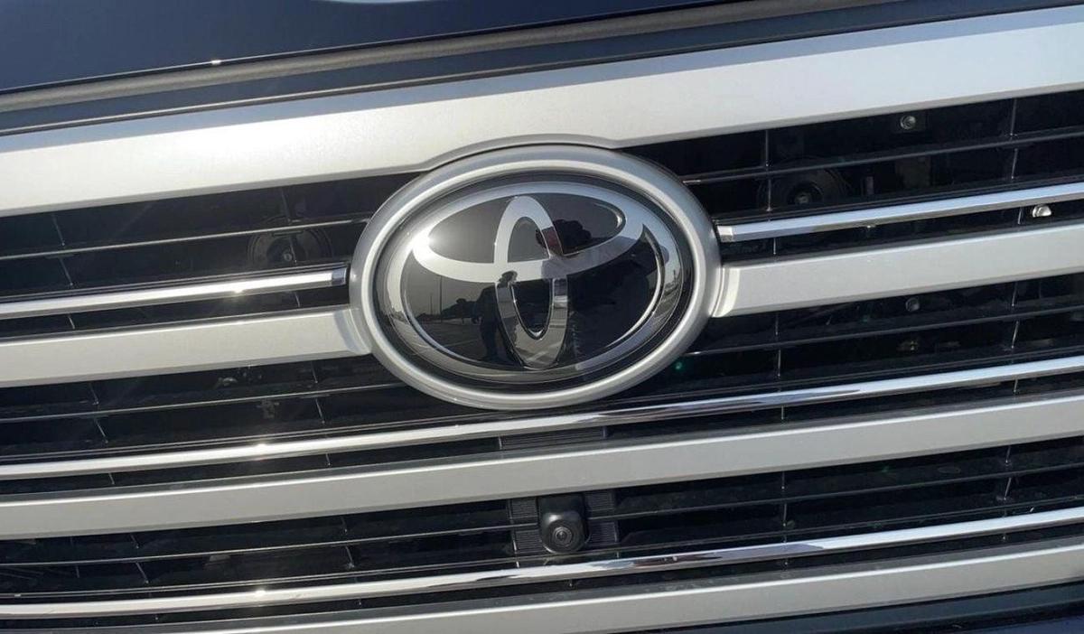 Toyota Land Cruiser LAND CRUISER VX.R TWIN TURBO-10-10