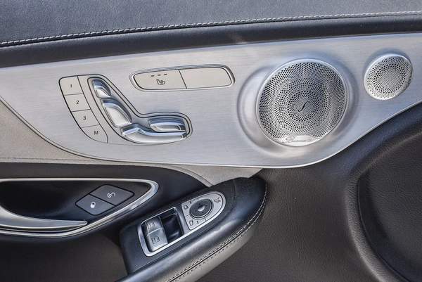 2017- BENZ C63s AMG COUPE - SUPER CLEAN - LIKE NEW - ONLY 86,000 KM