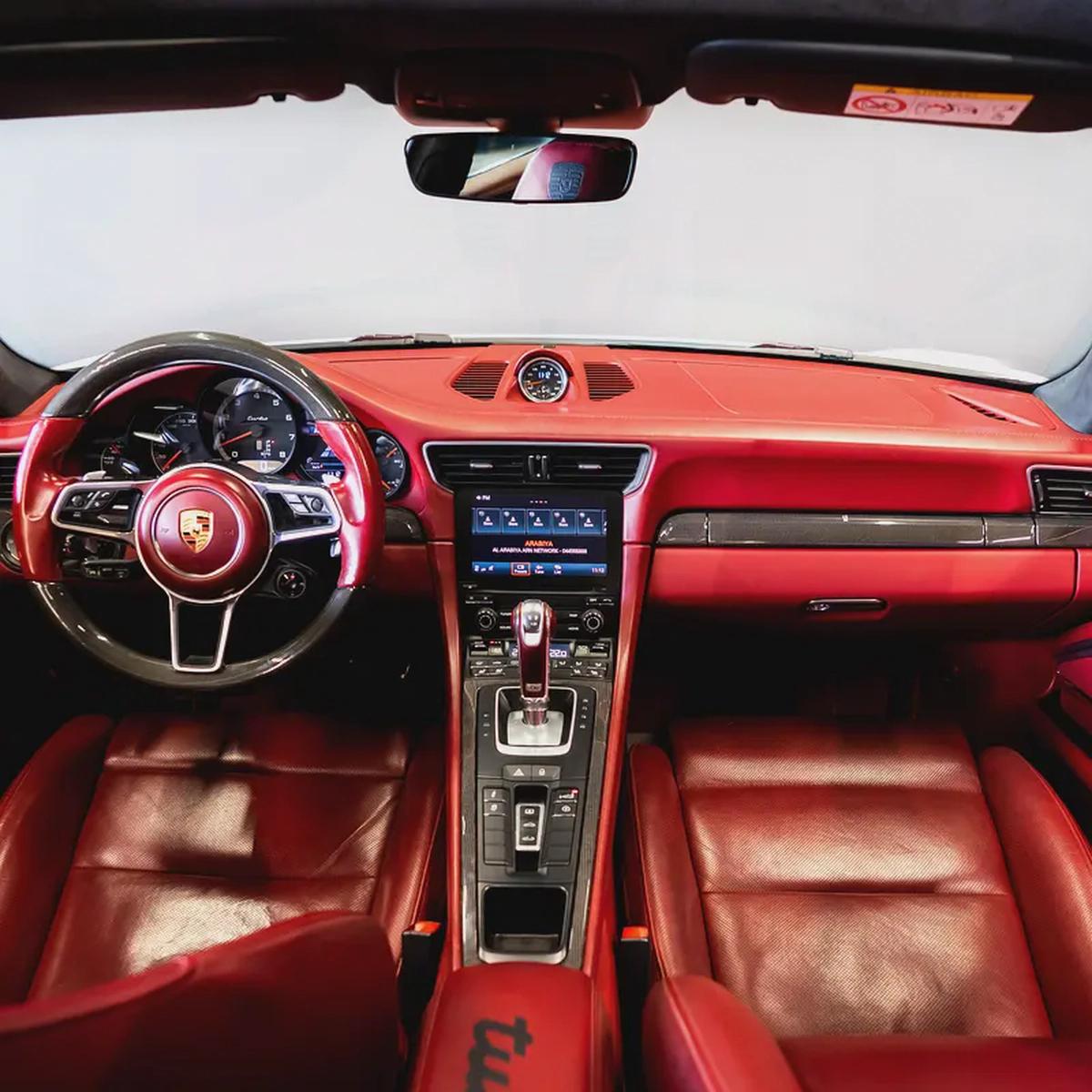AED 11,201 p.m • 0% Downpayment • Porsche 911 Turbo (991) • 1 Year Warranty-8-8