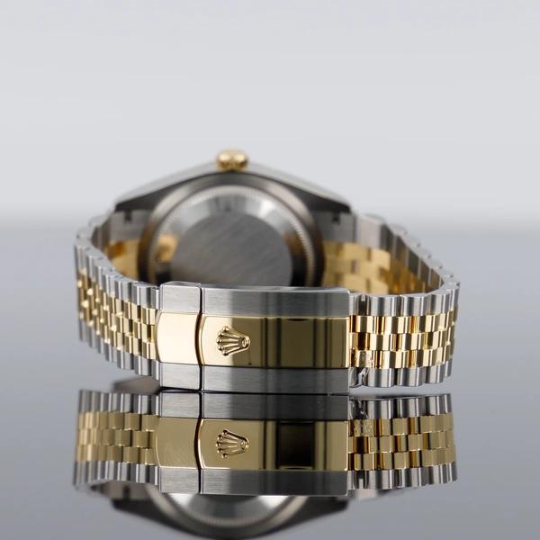 Rolex Datejust 36 | White Diamond Dial 36mm with Jubilee Bracelet | Used (Very good) | Year of production 2005 | Original box | Original papers