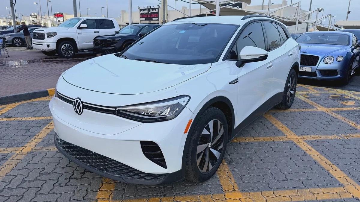 2023 Volkswagen ID.4 Pro - American Specs - Excellent Condition-1-1