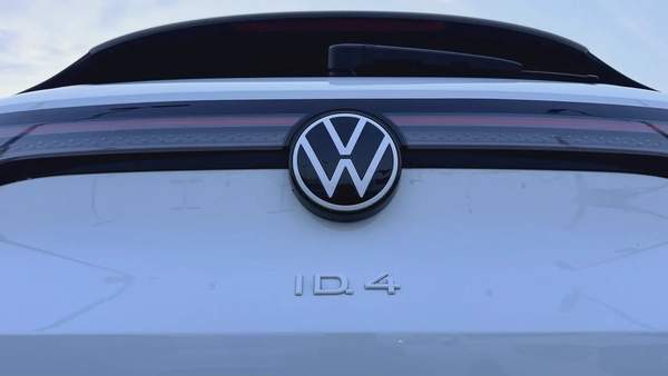 2023 Volkswagen ID.4 Pro - American Specs - Excellent Condition