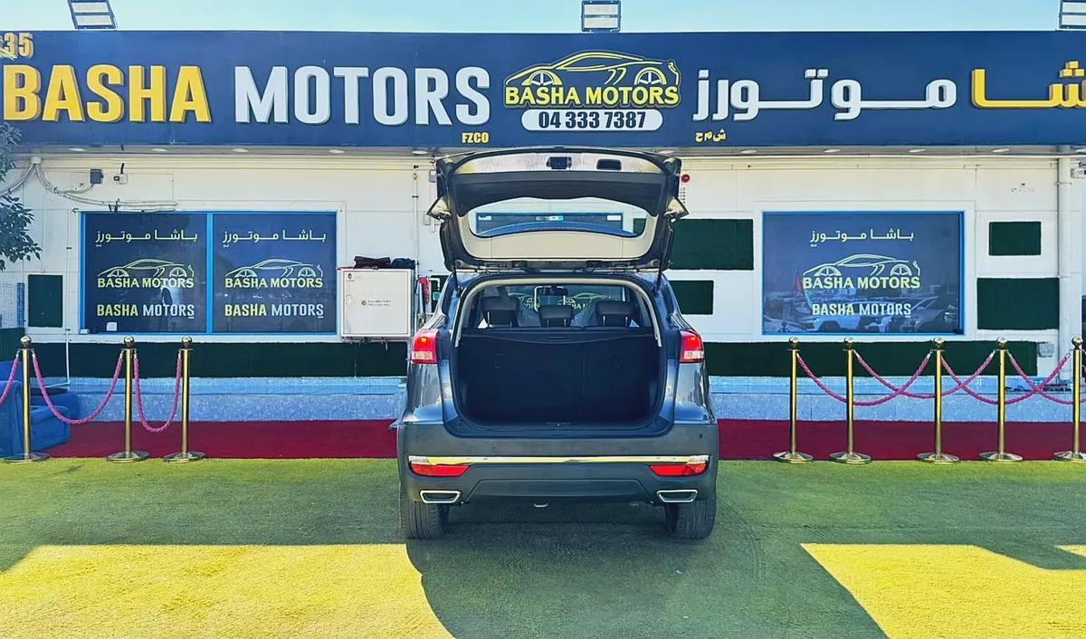 2023 JAC JS3 Flagship - GCC Specs - Like New!-6-6
