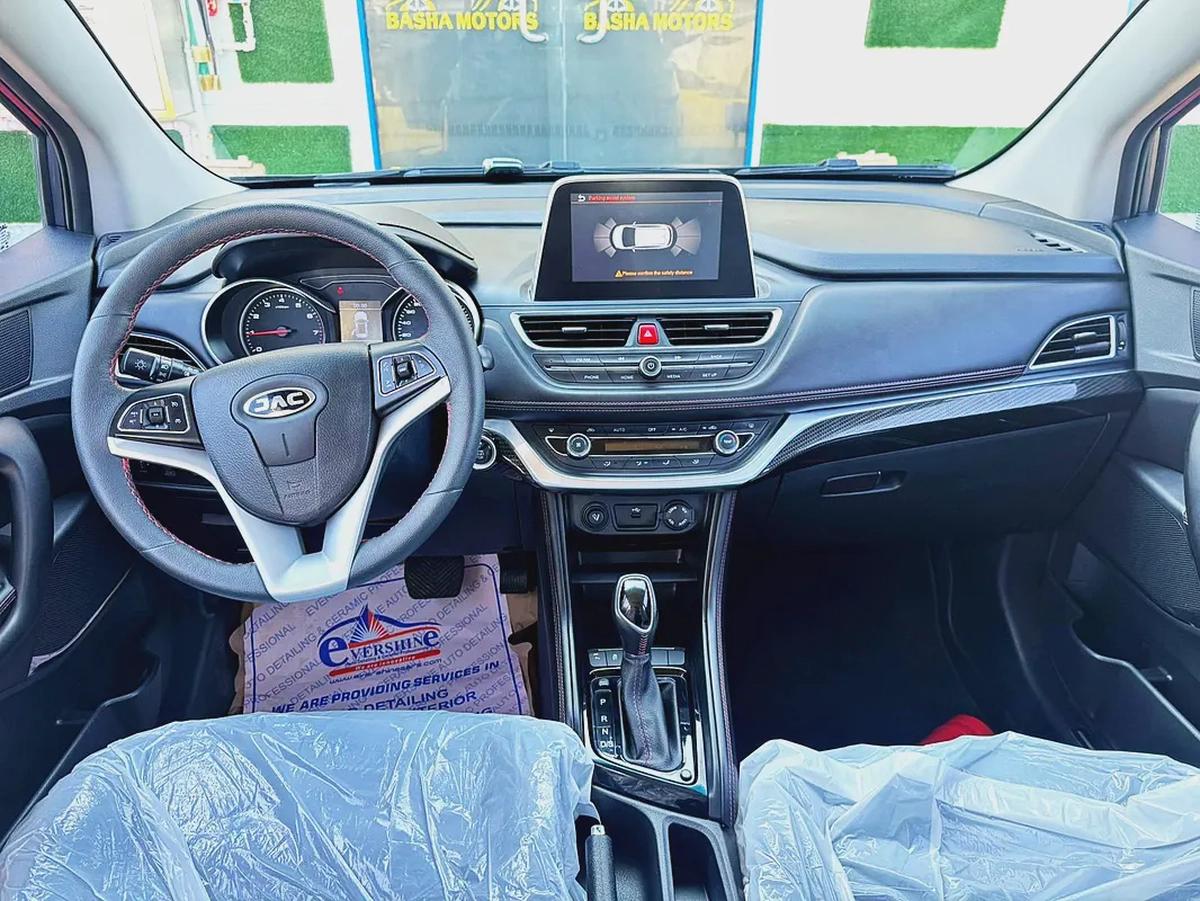 2023 JAC JS3 Flagship - GCC Specs - Like New!-7-7