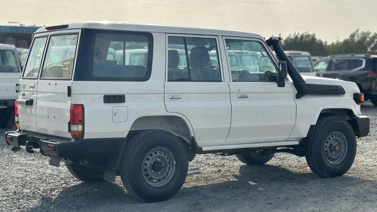 Toyota Land Cruiser 70 TOYOTA LAND CRUISER LC76 4.2D MT MY2025 – WHITE-4-4