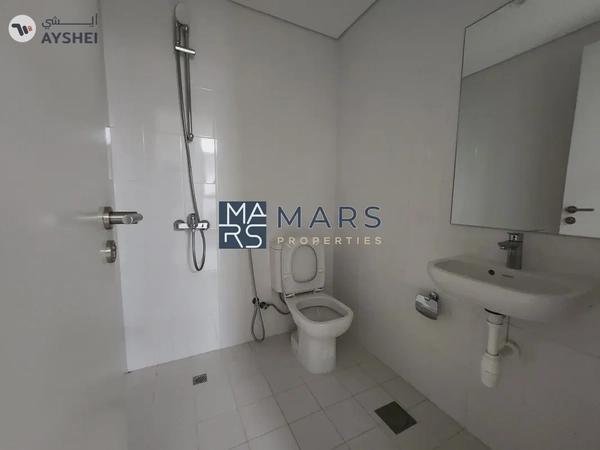 !! Vacant Middle Unit 2BR | Bigger Layout | For Rent !!