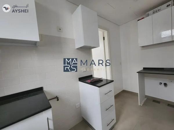 !! Vacant Middle Unit 2BR | Bigger Layout | For Rent !!