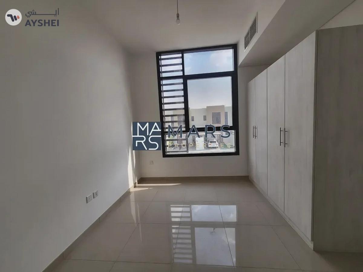 !! Vacant Middle Unit 2BR | Bigger Layout | For Rent !!-4-4