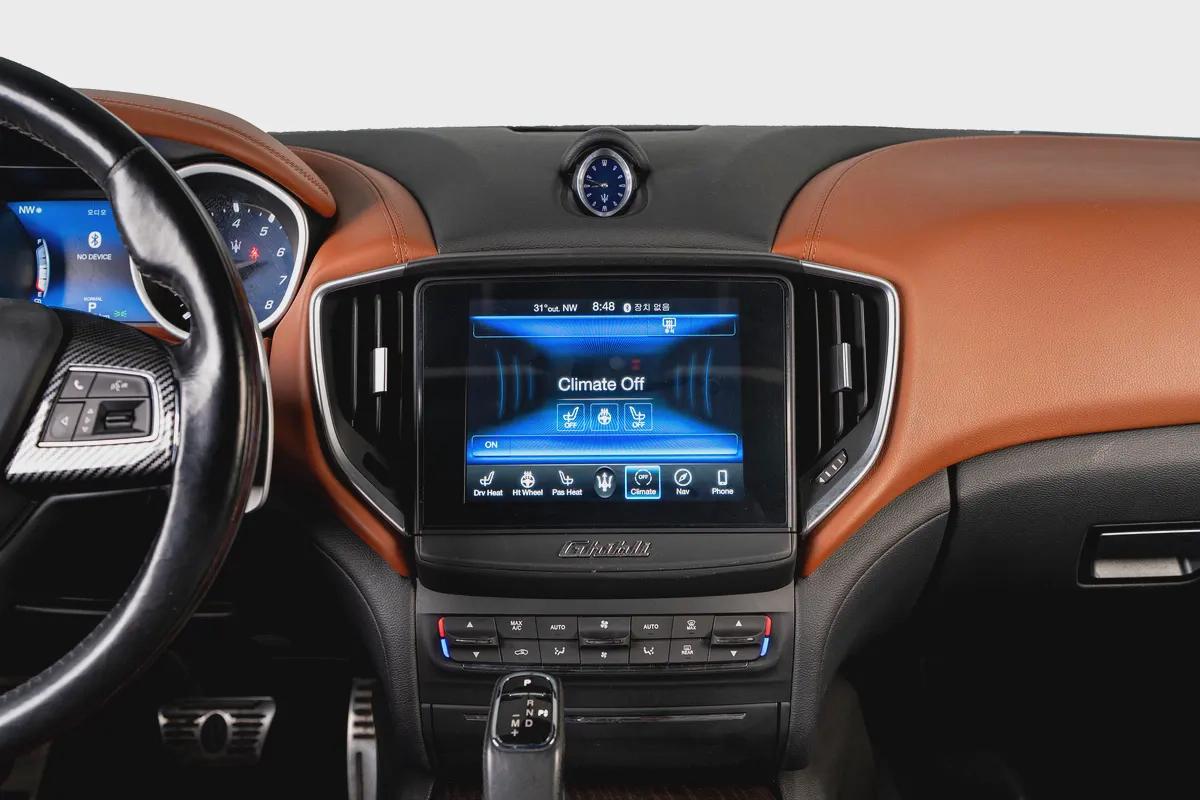 Maserati Ghibli SQ4-Special Color-2-Exclusive Leather Inerior-Active Sports Exhaust System-12-12