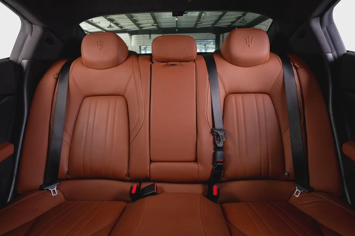 Maserati Ghibli SQ4-Special Color-2-Exclusive Leather Inerior-Active Sports Exhaust System-17-17