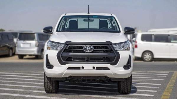Toyota Hilux HILUX 2.4L MED OPTION