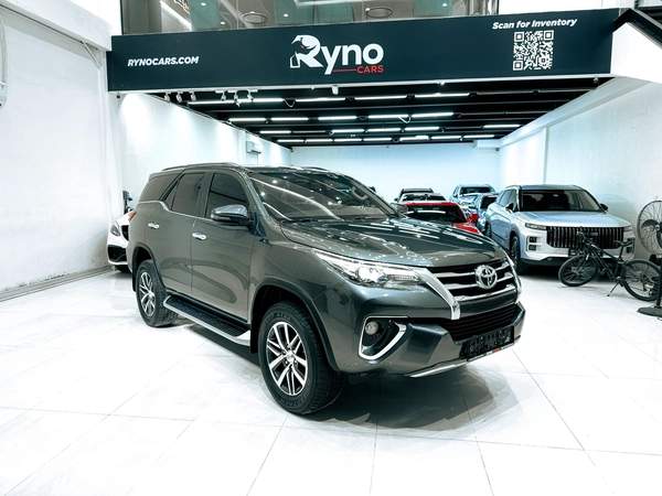 AED 1,390 // 20%DP // 2020 Toyota Fortuner VXR 4.0L V6 4WD