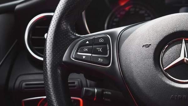 مرسيدس GLC 300 موديل 2019 وارد امريكي