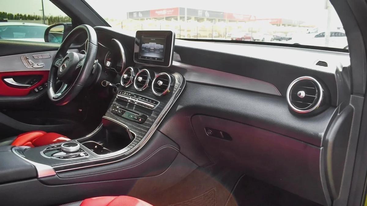 مرسيدس GLC 300 موديل 2019 وارد امريكي-15-15