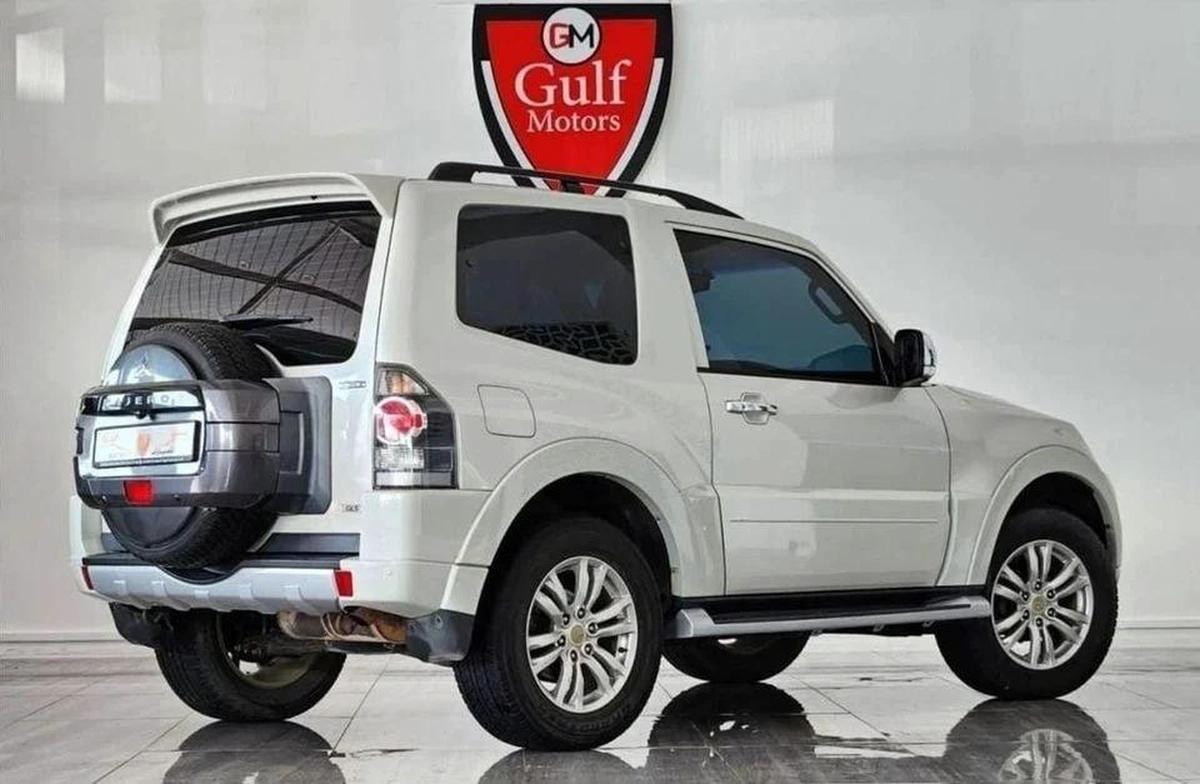 Mitsubishi Pajero PLATINUM 3.8L-6CYL 2DR - FULL OPTION FULLY SERVICE. Al Habtoor Motors-5-5