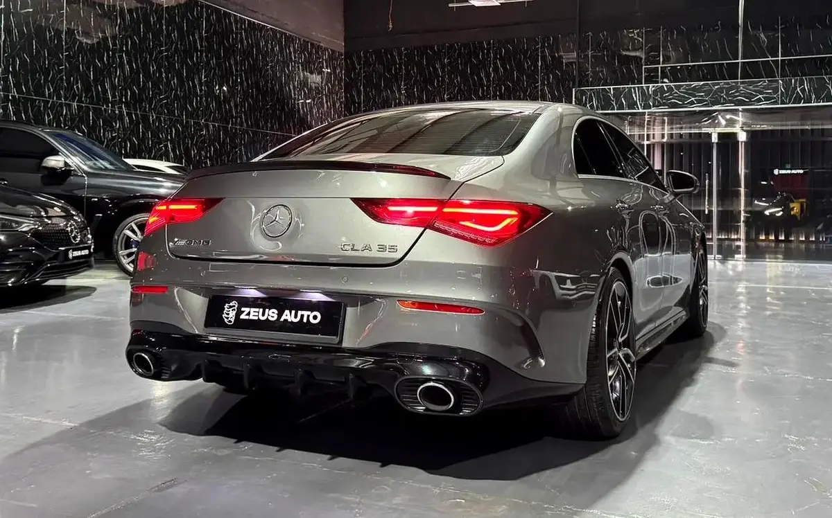Exclusive offer By ZEUS AUTO | GCC Specs | Low Mileage | AAA Warranty 2027-18-18