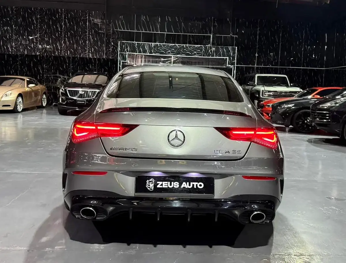 Exclusive offer By ZEUS AUTO | GCC Specs | Low Mileage | AAA Warranty 2027-2-2