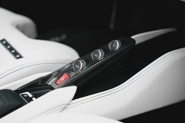 2023 FERRARI F8 SPIDER