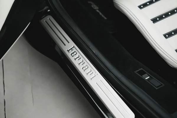 2023 FERRARI F8 SPIDER