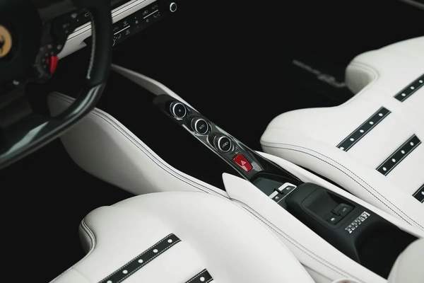 2023 FERRARI F8 SPIDER