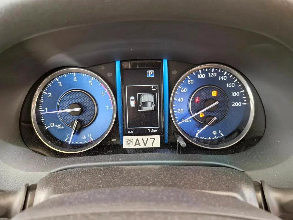 2025 TOYOTA FORTUNER 4X4 4.0L V6 GCC BRAND NEW 0KM-8-8