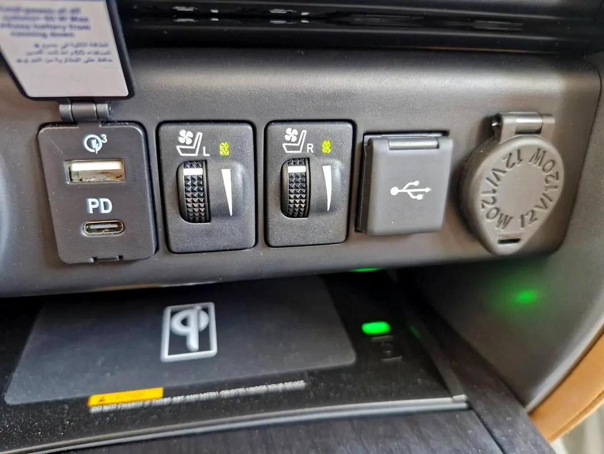 2025 TOYOTA FORTUNER 4X4 4.0L V6 GCC BRAND NEW 0KM-4-4