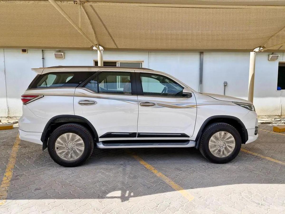 2025 TOYOTA FORTUNER 4X4 4.0L V6 GCC BRAND NEW 0KM-12-12
