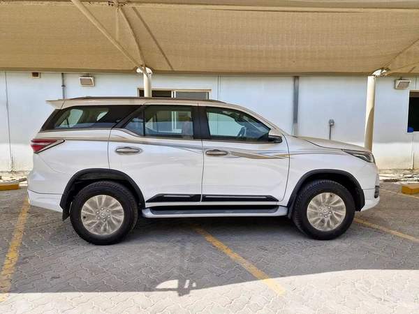 2025 TOYOTA FORTUNER 4X4 4.0L V6 GCC BRAND NEW 0KM