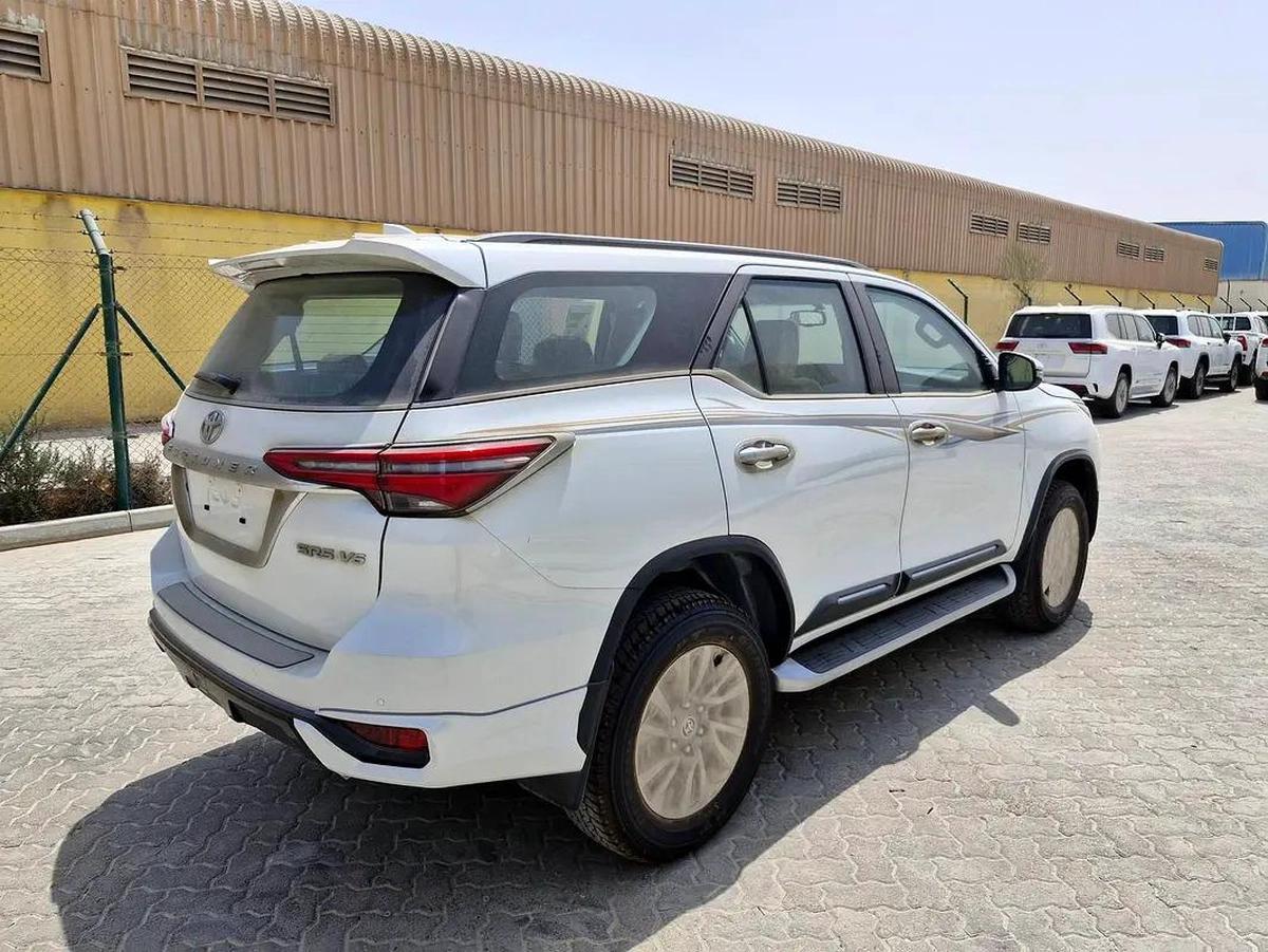 2025 TOYOTA FORTUNER 4X4 4.0L V6 GCC BRAND NEW 0KM-13-13