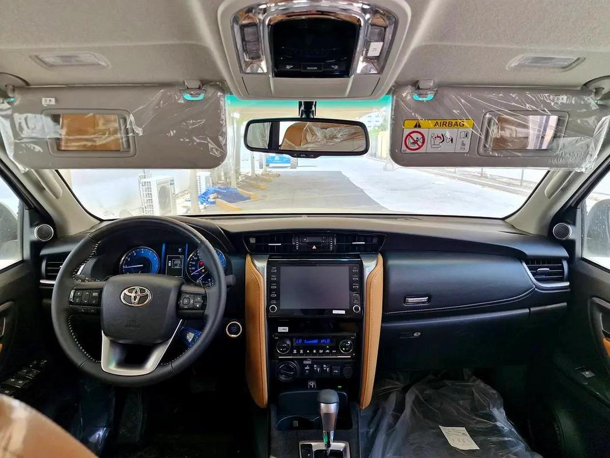 2025 TOYOTA FORTUNER 4X4 4.0L V6 GCC BRAND NEW 0KM-11-11