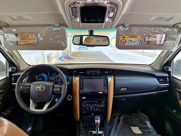 2025 TOYOTA FORTUNER 4X4 4.0L V6 GCC BRAND NEW 0KM